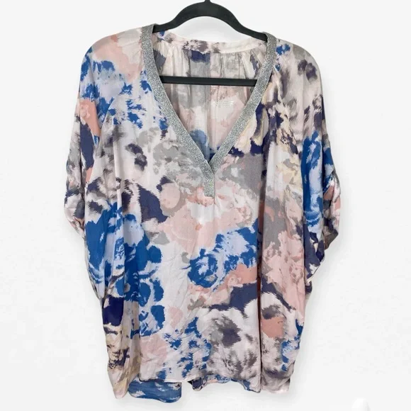 Juicy Couture Blue and Pink Flutter Short Sleeve V-Neck Blouse top XL - Picture 5 of 8